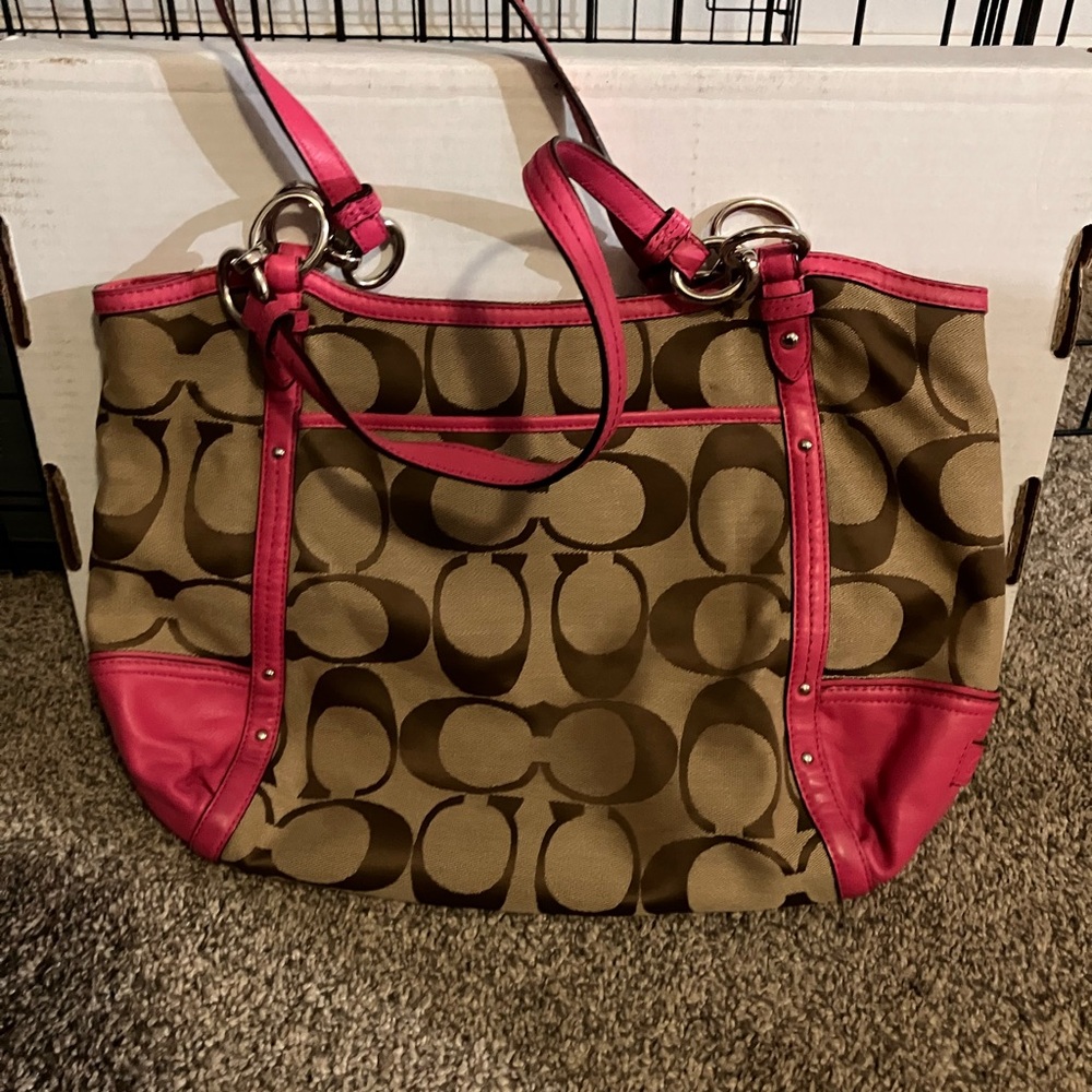 Coach Tote - Picture 3 of 4